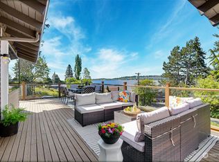 12534 Holmes Point Dr NE, Kirkland, WA