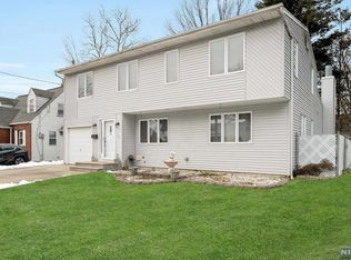177 Washington Ave, Elmwood Park, NJ 07407