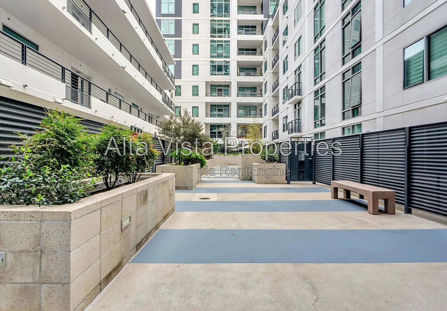 1 bed, 1.0 bath, 758 sqft, $2,595 — Photo 1