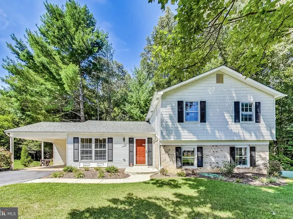 7774 Newington Woods Dr, Springfield, VA 22153