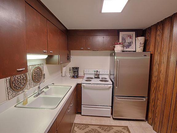 5th image of 1130 H St APT 301