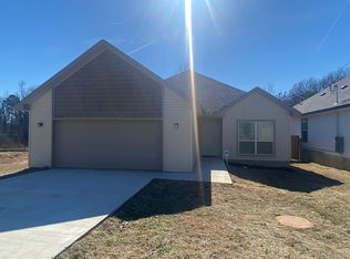 1311 Lee Mac Dr, Jacksonville, AR 72076