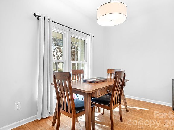 5th image of 9542 Glenashley Dr