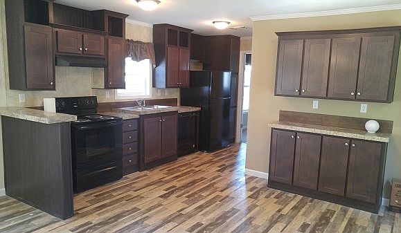 1st image of 704 Circle Dr