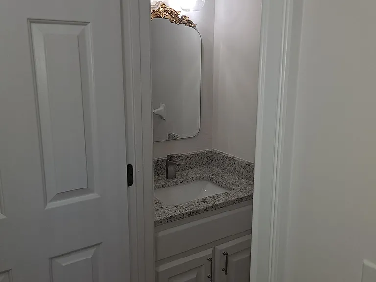 7404 Saint Charles Sq — Photo 10