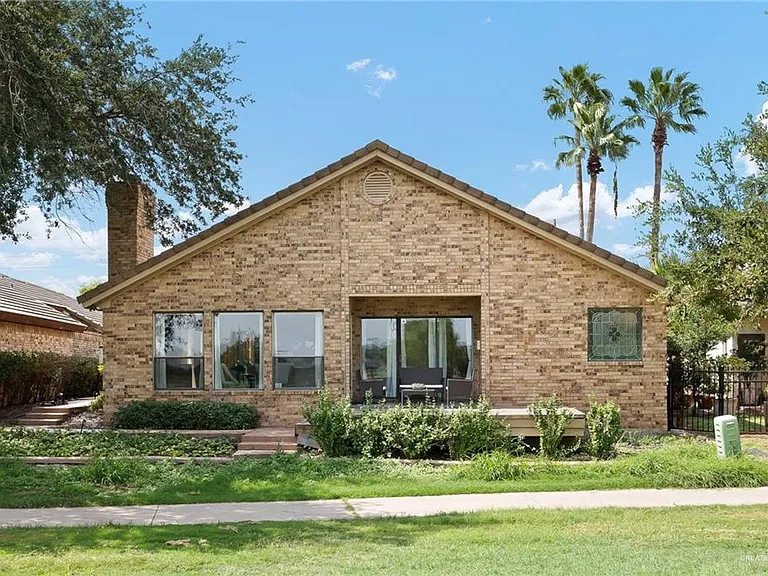 812 Rio Grande Dr — Photo 2