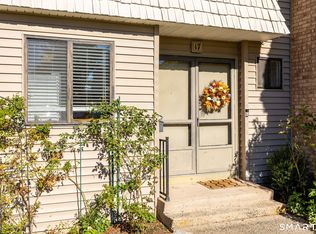 17 Briar Ct #17, Cromwell, CT 06416