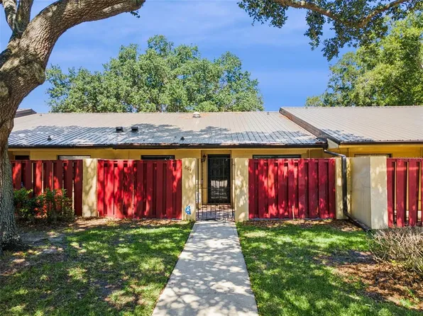 664 CLUBHOUSE ROAD, WINTER HAVEN, FL 33884