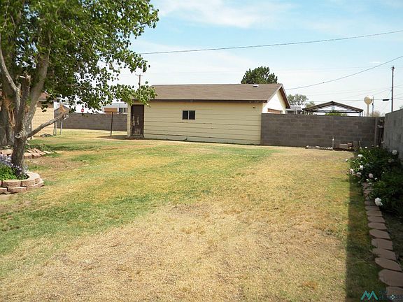 3rd image of 520 Miera Ave