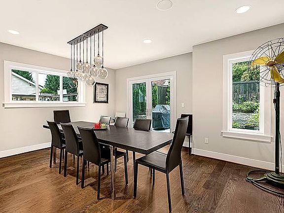 Formal Dining