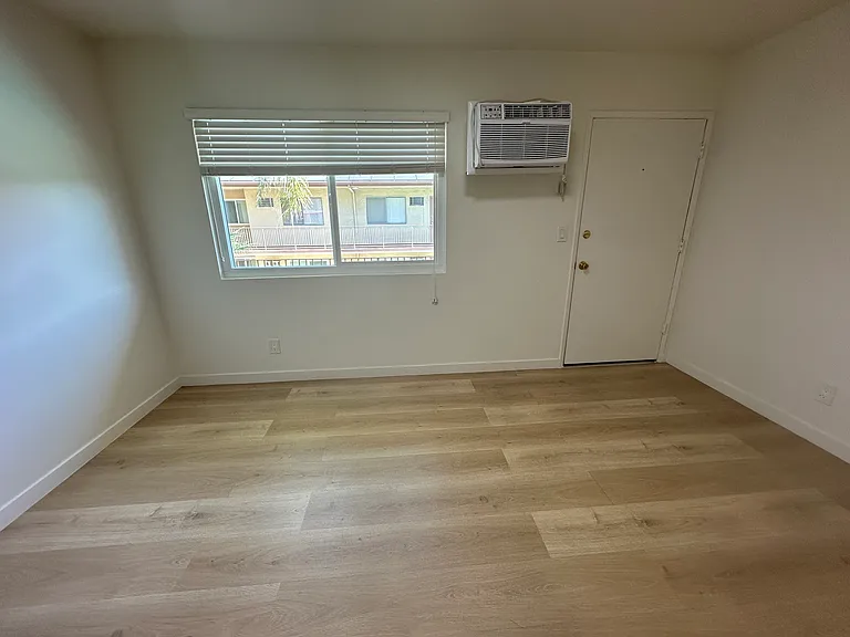 The Reef Apartments — Photo 18