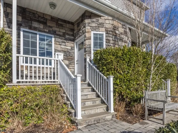 132 N Fullerton Ave, Montclair, NJ 07042