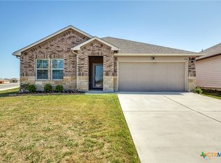 772 Armadillo Dr, Seguin, TX 78155