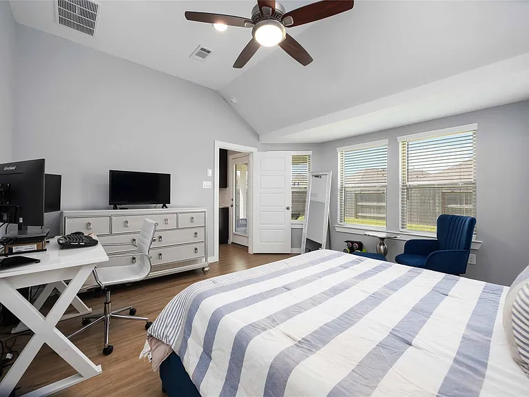 21642 Coral Mist Dr — Photo 23