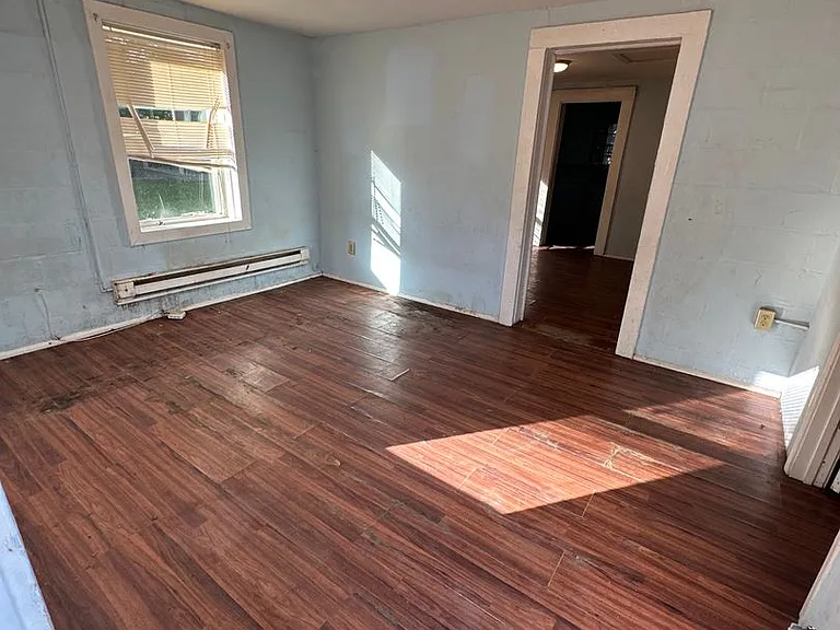 1806 W Davidson Ave — Photo 3