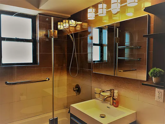 Sold by Remax City Square | media 10