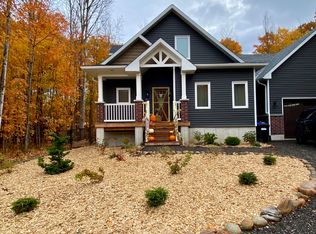 7 Wakunda Cres, Tiny, ON L9M0B6