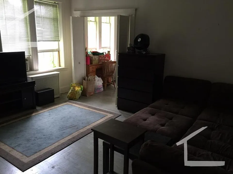 97 Chester St #2
