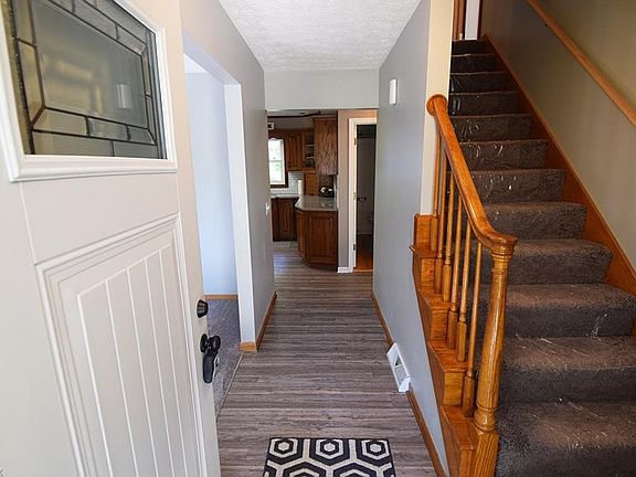 4th image of 8575 Hickerylane Ave NW