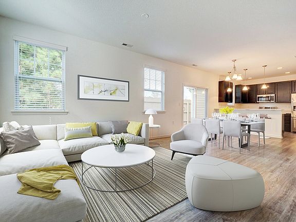 3rd image of 3948 Clarendon Way