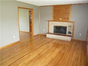 BEAUTIFUL HARDWOOD FLOORING