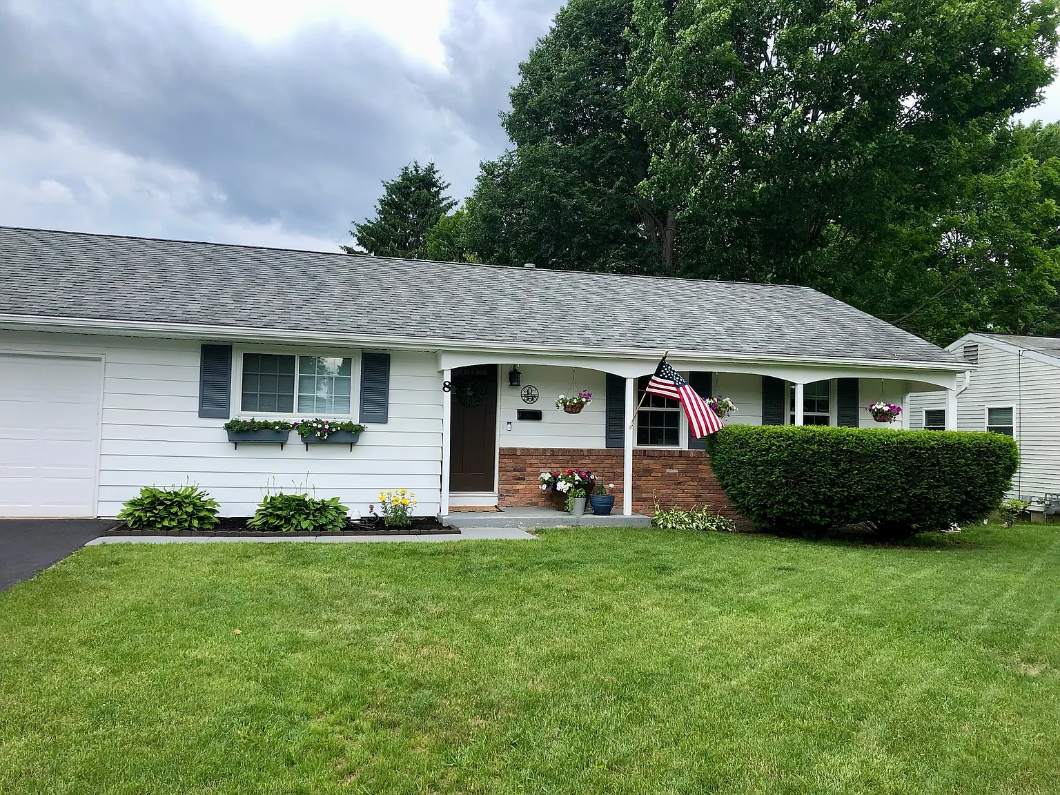 3 bed, 1.5 bath, 1094 sqft, $3,500 — Photo 1