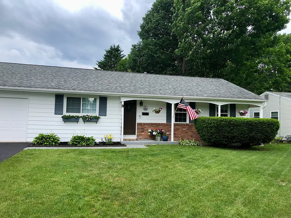8 Hathorn St