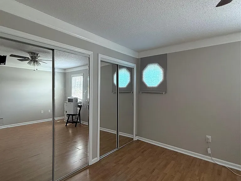 1442 River Dr — Photo 11