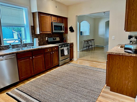 3rd image of 74 Walnut St #1