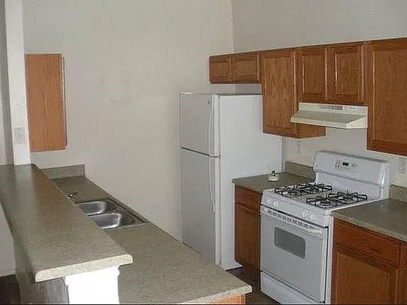 3rd image of 2513 Leeds Ln #2515