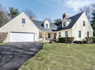 4 Village Ln, Haverhill, MA 01832
