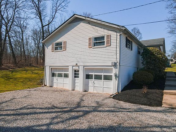 2nd image of 2480 Emma Ln
