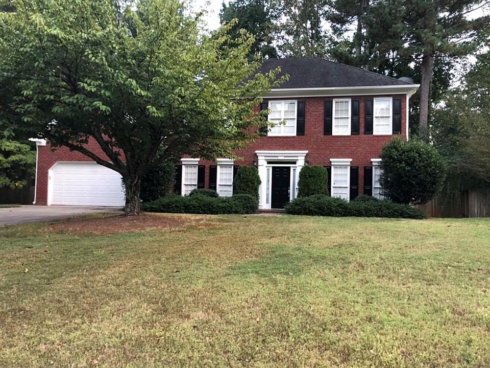 1st image of 301 Ashbourne Trl NE