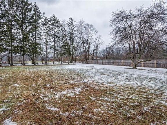 5th image of 8443 Betal Ct