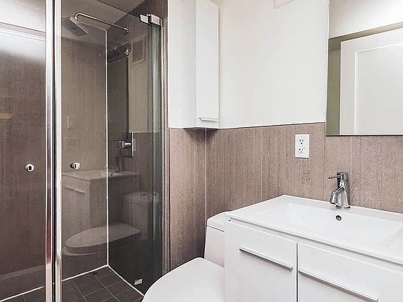 4th image of 775 Hart St APT 4B