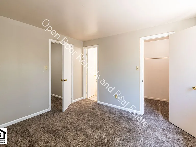 15030 Tally Ho Dr — Photo 17