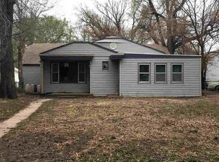 313 E 8th Ave, Hutchinson, KS 67501