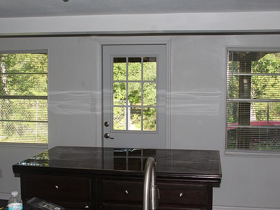 3rd image of 4373 Pocahontas Dr