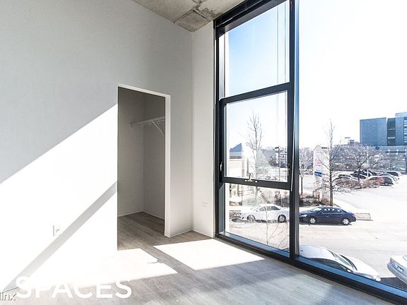 5th image of 2733 W Belden Ave Unit 0405