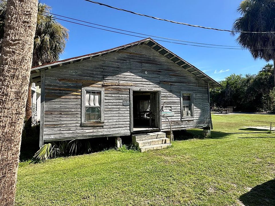 1st image of 709 5th St