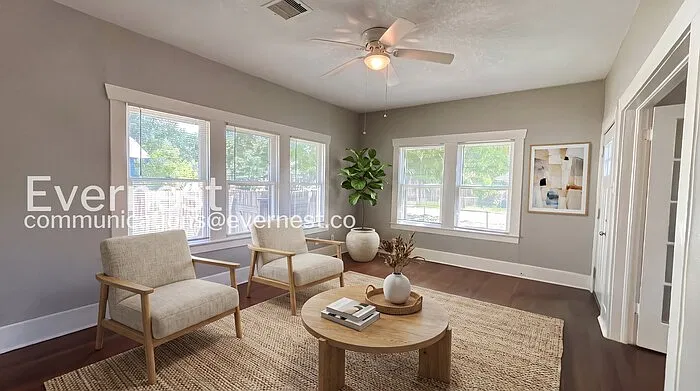 2 bed, 1.0 bath, 1008 sqft, $1,675 — Photo 3