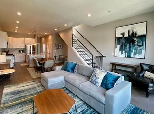 225 20th St NE APT 4, Washington, DC 20002