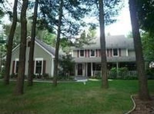 5612 Jay Dr, Crystal Lake, IL 60014