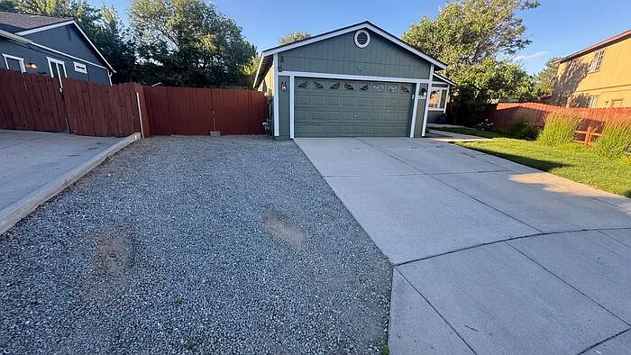 4 bed, 2.0 bath, 1464 sqft, $2,700 — Photo 3