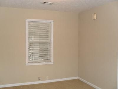 5th image of 2801 4th Ave