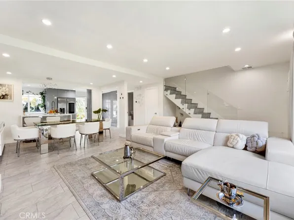 278 Green Lea Pl, Thousand Oaks, CA 91361