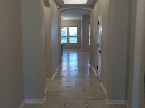 4th image of 5501 River Rd