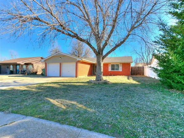 809 Ranchoak Dr, Yukon, OK 73099