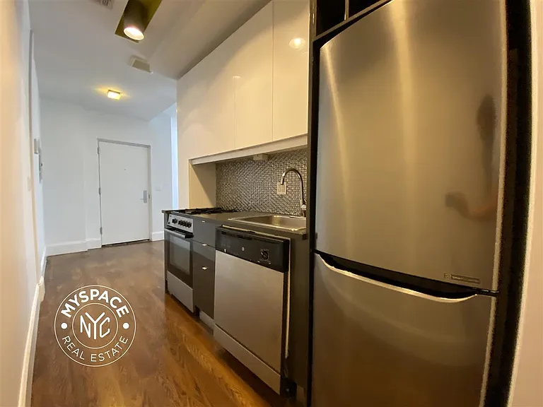 1625 Putnam Ave #3F — Photo 1
