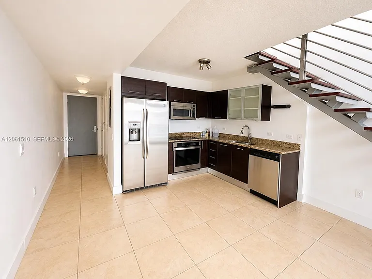 41 SE 5th St #1415 — Photo 3
